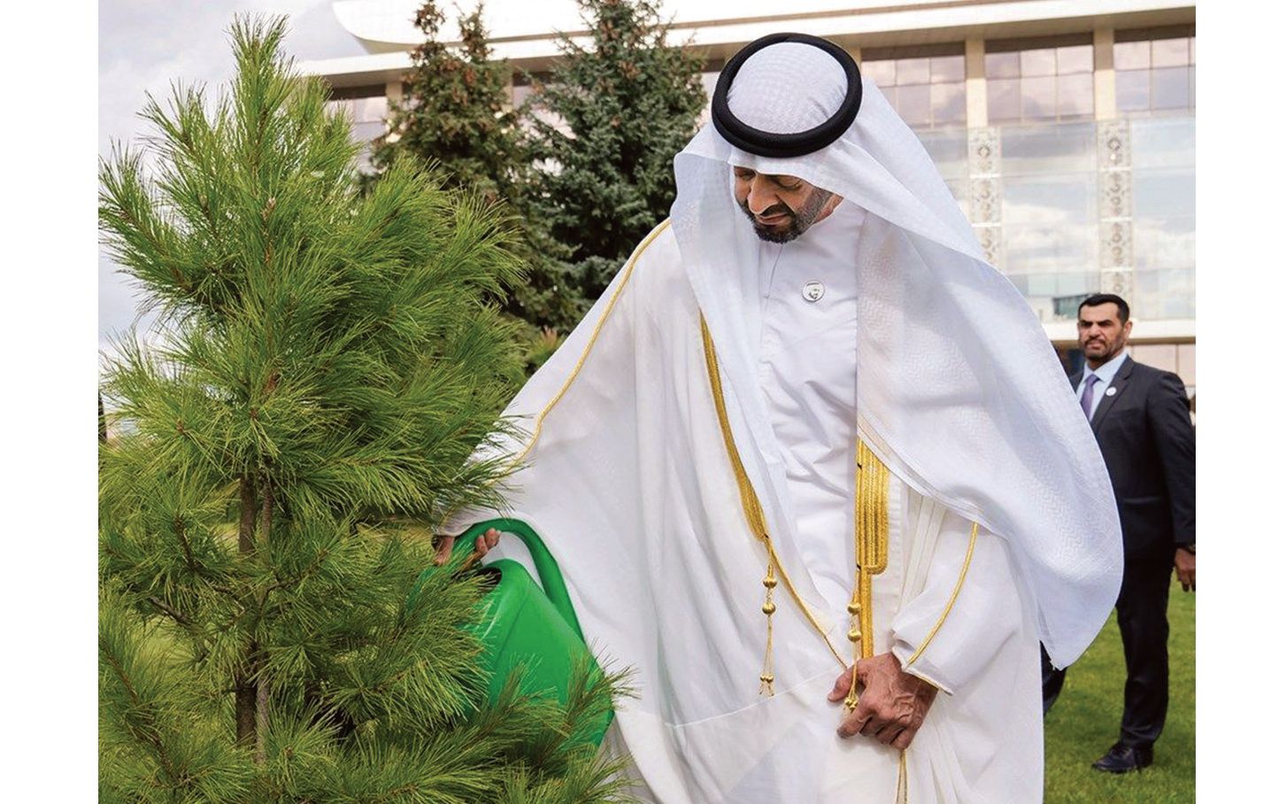 محمد بن زايد: حماية البيئة وصيانة الموارد أولوية أساسية ضمن نهج الاستدامة الراسخ في الإمارات
