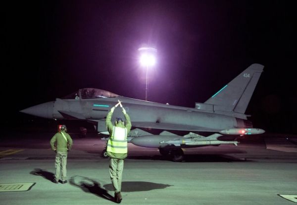 مخاوف من تصعيد اوسع.. واشنطن تعتزم شن مزيد من الهجمات ضد الحوثيين وجماعات مدعومة من إيران