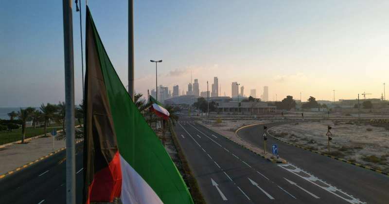 بلدية الكويت: رفع 3880 علما استعدادا للاحتفال بذكرى الاستقلال والتحرير