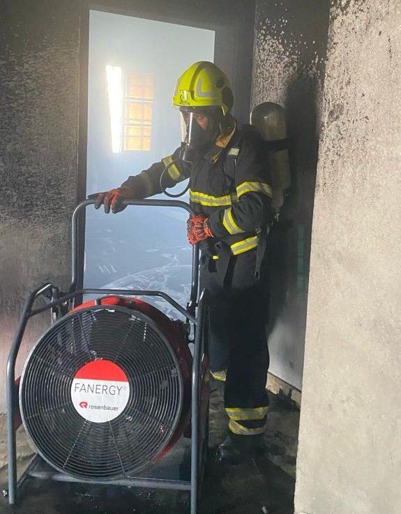 ” الدفاع المدني ” يتمكن من إخماد حريق شب في منزل بولاية أدم