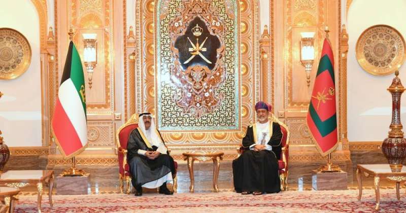 سمو الأمير وسلطان عمان يترأسان جلسة المباحثات الرسمية في مسقط