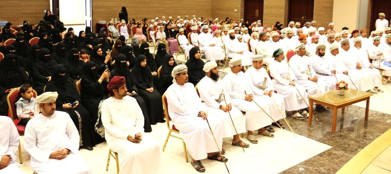 (143) عدد الطلبة المكرمين بمسابقة حفظ القرآن الكريم بـ أدم