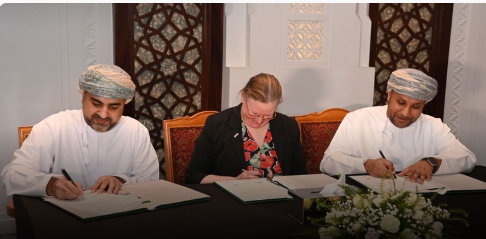 مذكرة تعاون لدراسة تأسيس صندوق نمو الأعمال العُماني