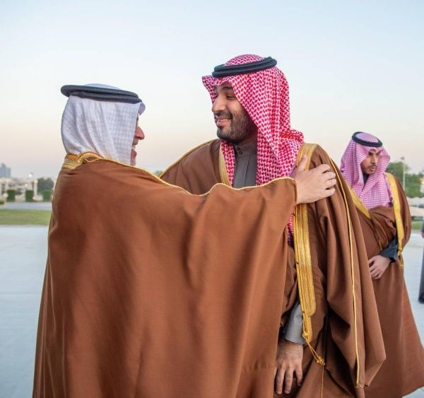 ولي العهد رئيس الوزراء يصل إلى السعودية ليترأس الجانب البحريني في الاجتماع الثالث لمجلس التنسيق السعودي البحريني