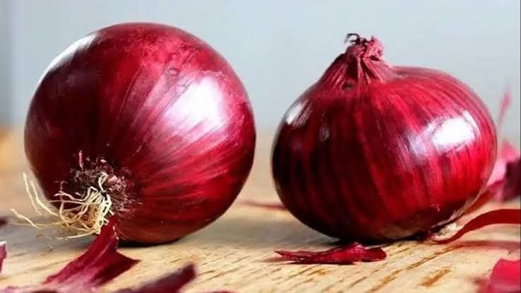 سعر كيس البصل في الرياض وجدة يصل اليوم إلى رقم تاريخي.. تعرف على السبب الحقيقي لإرتفاع سعر البصل في السعودية