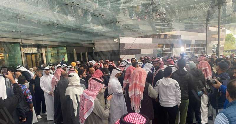 اعتصام بصمة المدارس.. في أجواء ماطرة