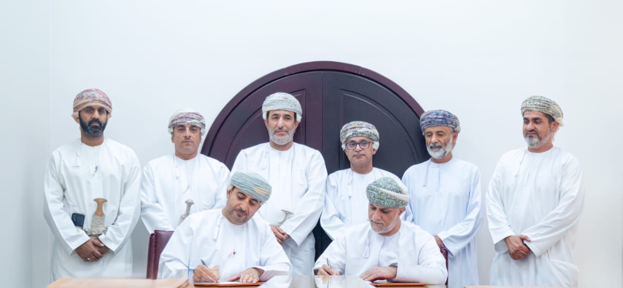 صحار ألمنيوم توقّع مذكرة تفاهم لإنشاء مبنى استثماري لفريق تكافل صحار الخيري