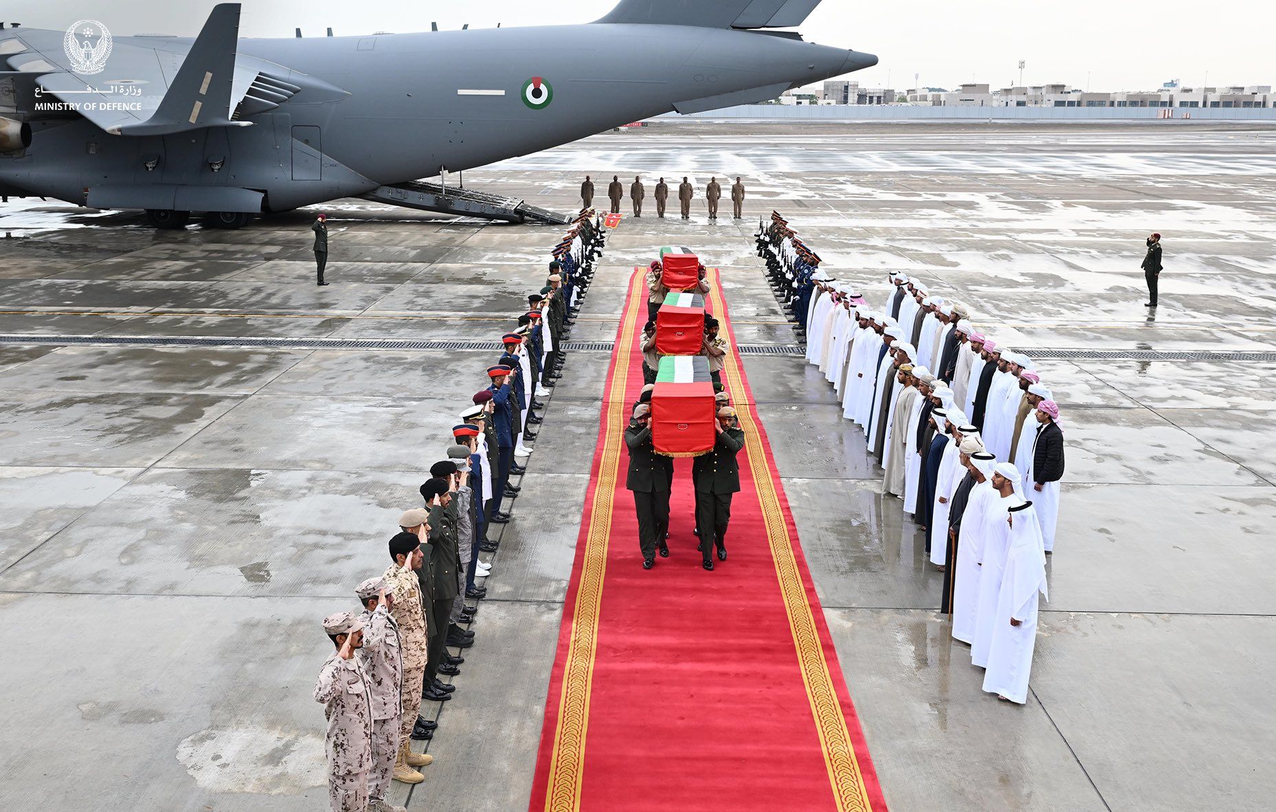 وصول جثامين شهداء الوطن الأبرار إلى أرض الإمارات