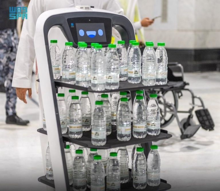 كم مدة صلاحية ماء زمزم المعبأ في عبوات بلاستيكية؟