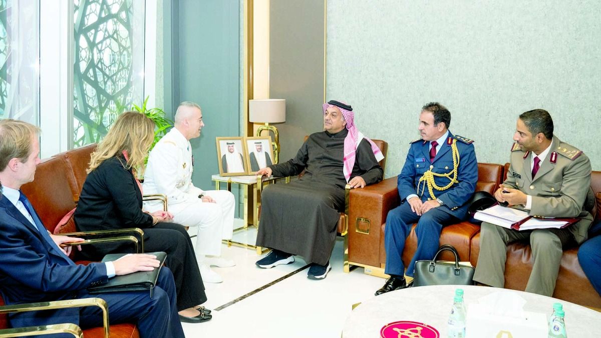 د. العطية يلتقي رئيس أركان الجيش الفرنسي