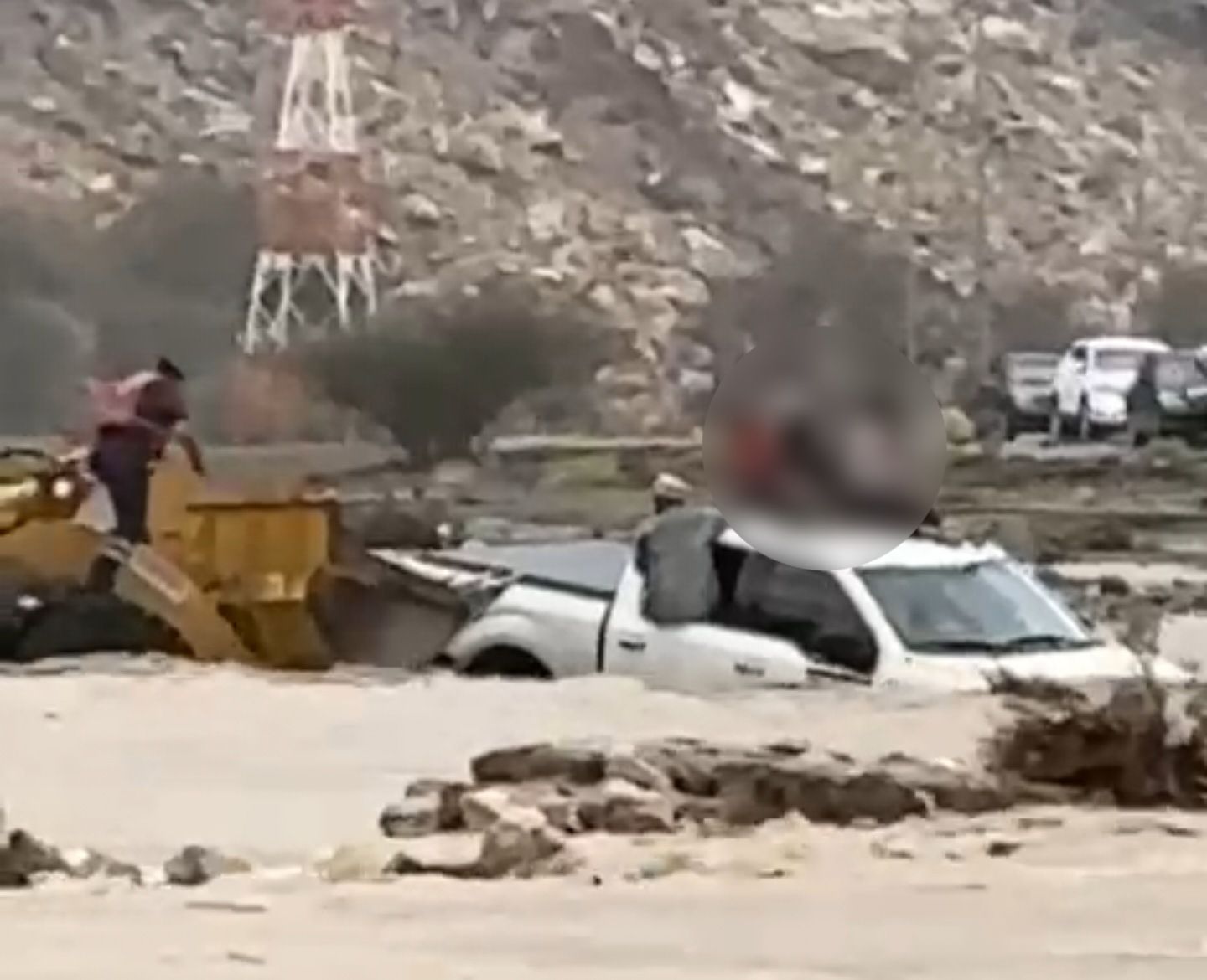 إنقاذ 6 أشخاص بولاية ينقل