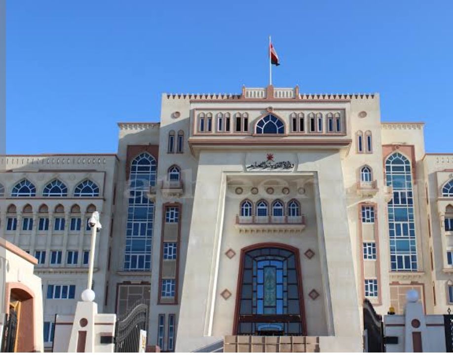 استمرار تعليق الدراسة بإستثناء 3 محافظات