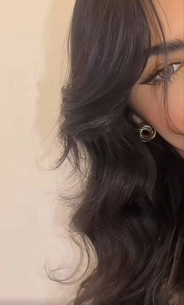 “فتيات سعوديات” يتخلين عن العادات والتقاليد ويظهرن وهن يرقصن في بوليفارد الرياض بلا أي خجل”