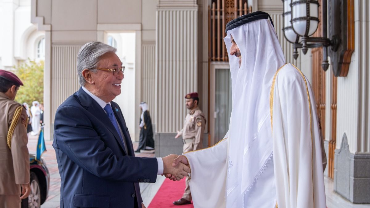 سمو الأمير ورئيس كازاخستان يعقدان جلسة مباحثات رسمية