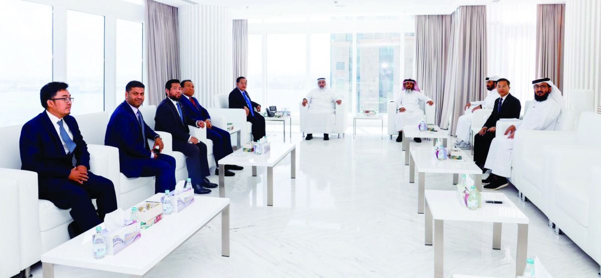 وزير الأوقاف يجتمع مع وزير الدولة الكمبودي