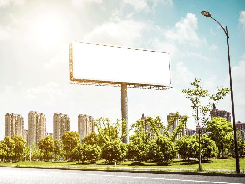 امانة المدينة تطلق مشروع اللوحات الإعلانية الرقمية على الحافلات والسيارات الأجرة