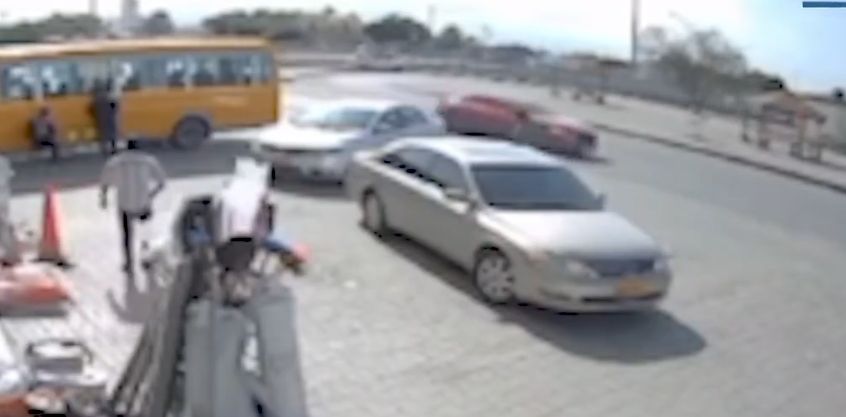 القبض على سارق سيارة في السيب