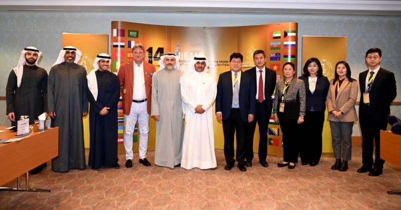 النادي العلمي بحث مع الجمعية الصينية للاختراعات تعزيز التعاون المشترك