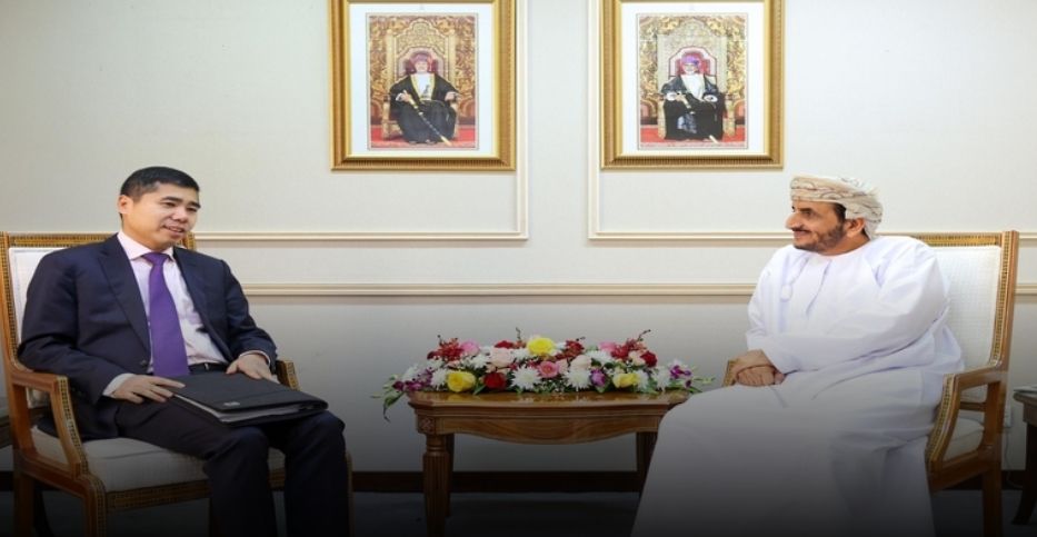 وكيل وزارة الخارجية للشؤون السياسية يستقبل مسؤولًا دبلوماسيًّا صينيًّا