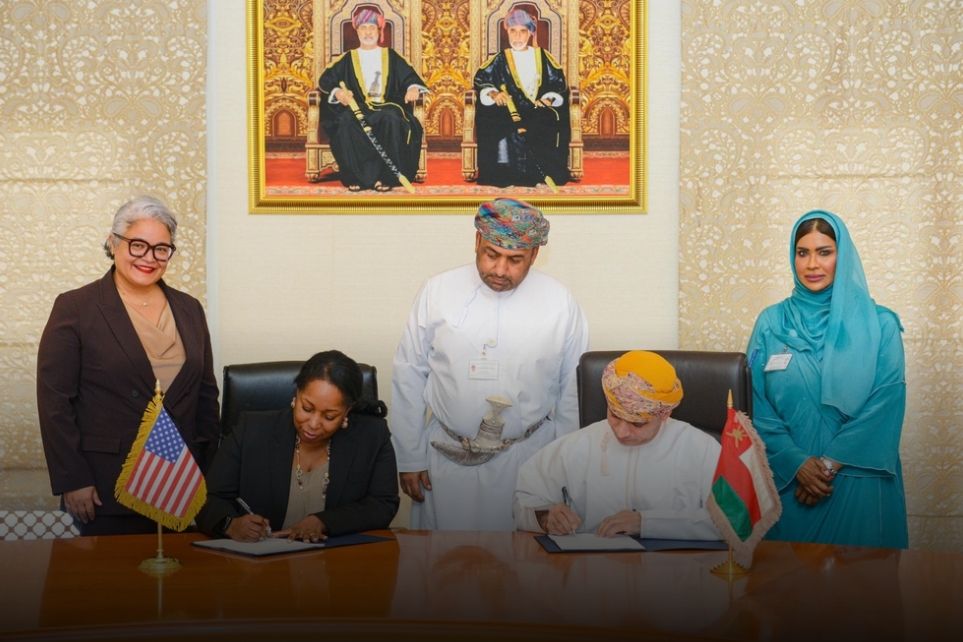 سلطنة عُمان وأمريكيا توقعان برنامج العمل في المجالات البيئية