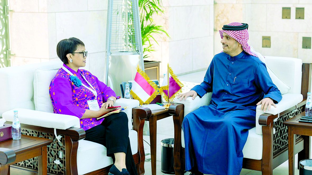 رئيس الوزراء يناقش التطورات الفلسطينية  مع وزيرة الخارجية الإندونيسية