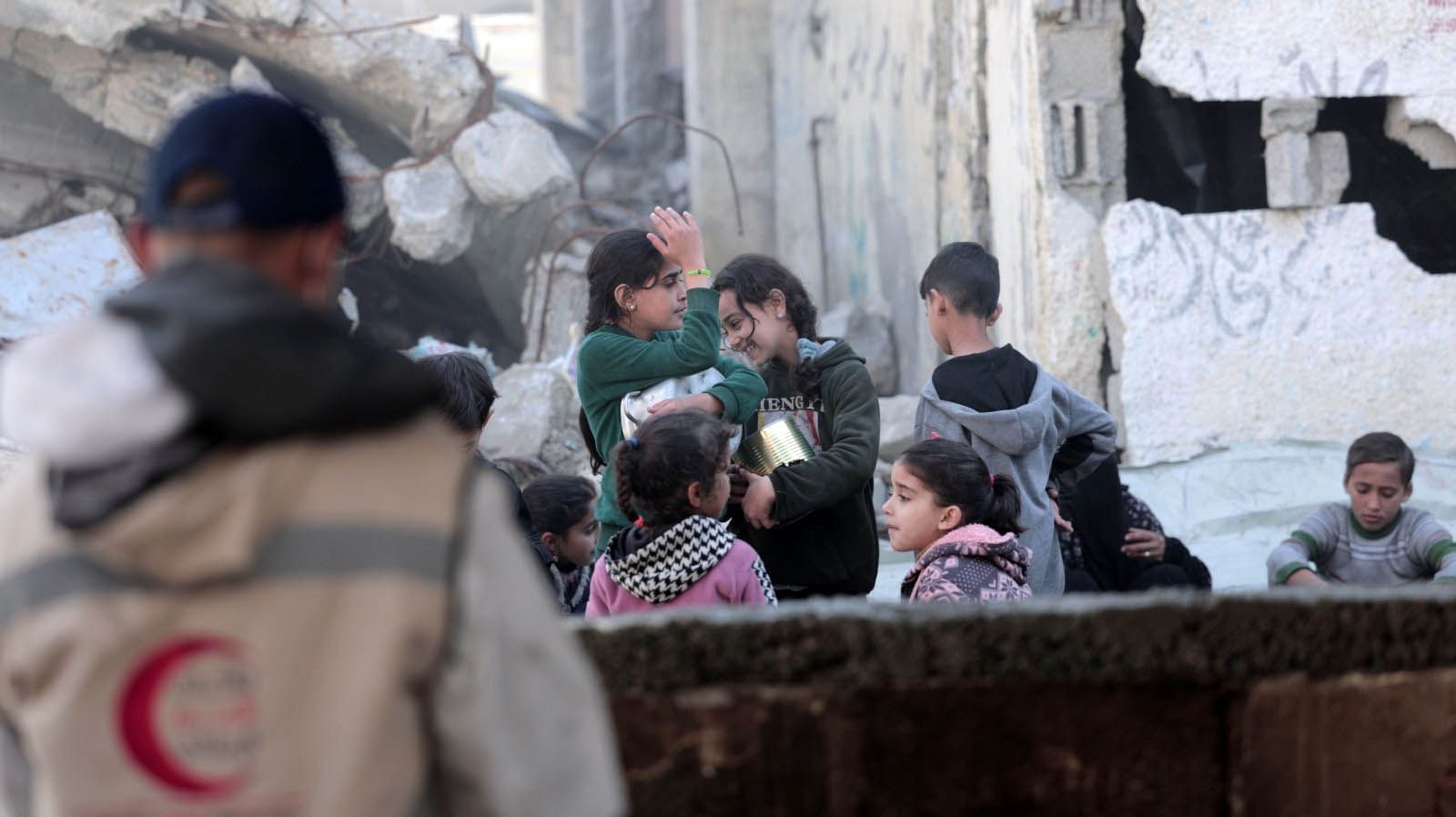 من خلال «الفارس الشهم 3».. الإمارات تواصل تقديم الدعم الإنساني لإغاثة سكان قطاع غزة