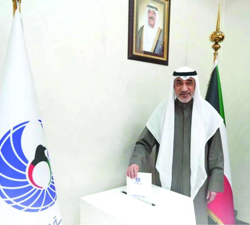 اليوسف يهنئ وزيري الدفاع والداخلية في السعودية بمناسبة «يوم التأسيس»