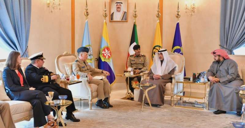 اليوسف ناقش ومستشار الدفاع الأول البريطاني للشرق الأوسط تعزيز التعاون في الجوانب الدفاعية