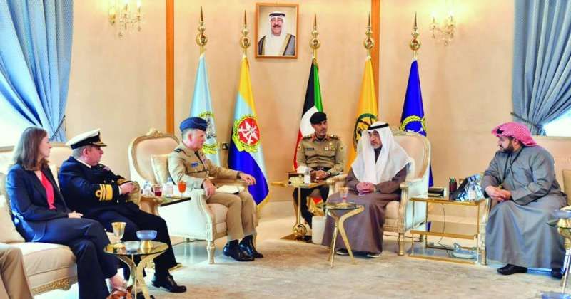 اليوسف يهنئ وزيري الدفاع والداخلية في السعودية بمناسبة «يوم التأسيس»