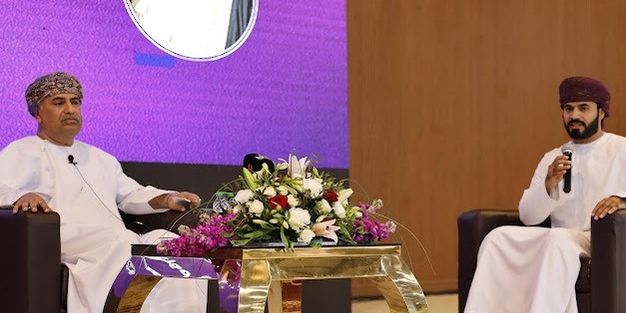 جلسة تعريفية بأدوار جهاز الرقابة المالية والإدارية للدولة بالظاهرة