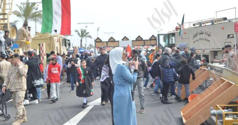 المواطنون والمقيمون احتفلوا بالعيد الوطني في شارع الخليج
