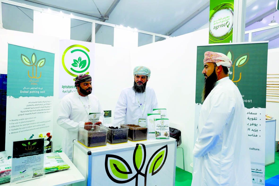 جناح عُمان.. تميز في صناعة السماد العضوي