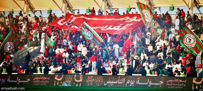 آلية جديدة.. الشعلات مسؤولية روابط الجماهير.. والاستيراد باسم النادي