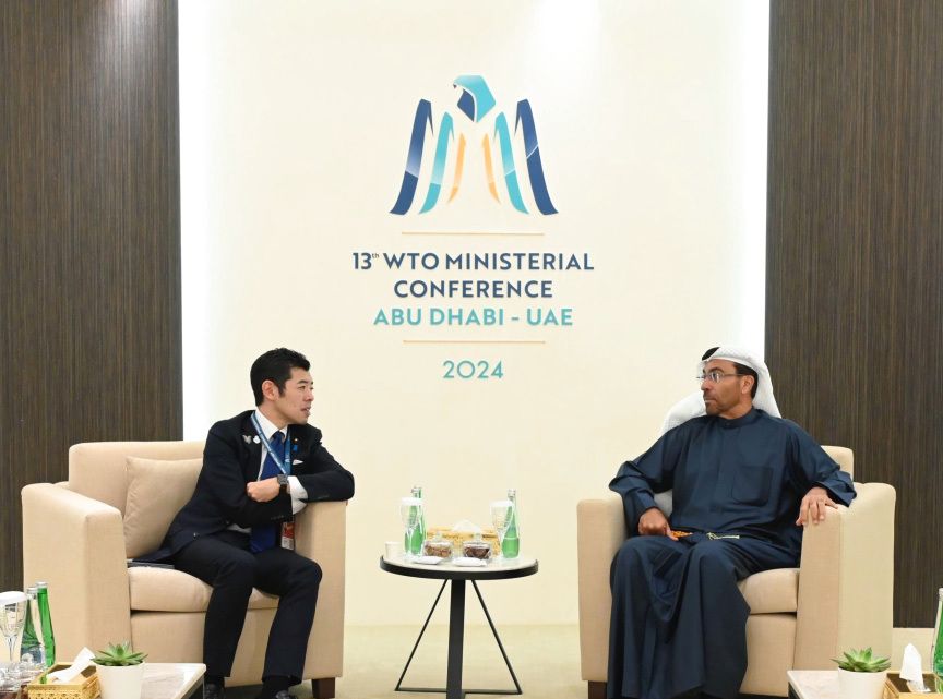 الإمارات واليابان تبحثان علاقات التعاون الاقتصادي