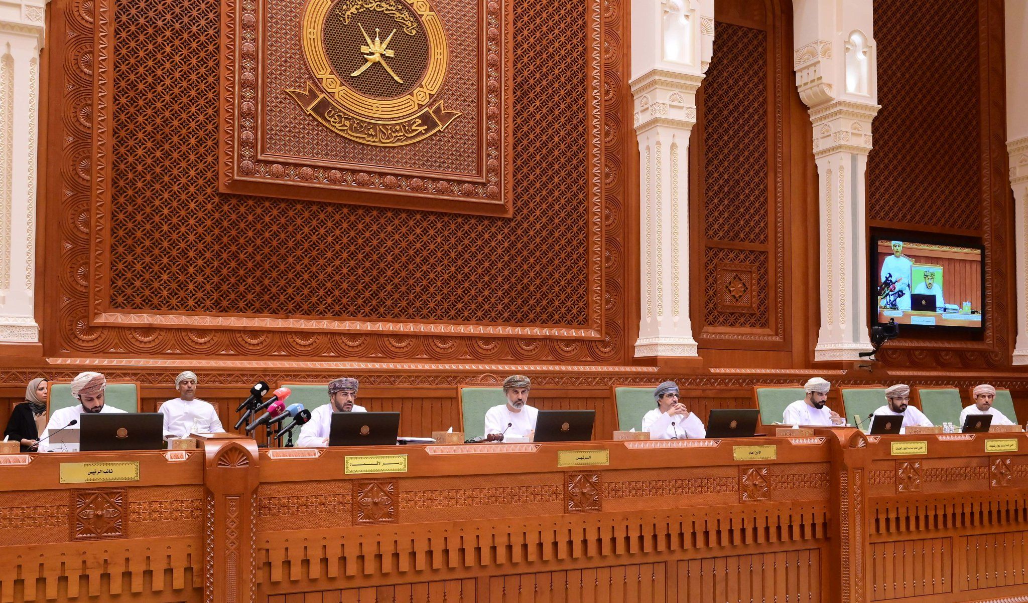 أمام ” مجلس الشورى ” وزير الإقتصاد يستعرض أداء الاقتصاد العماني