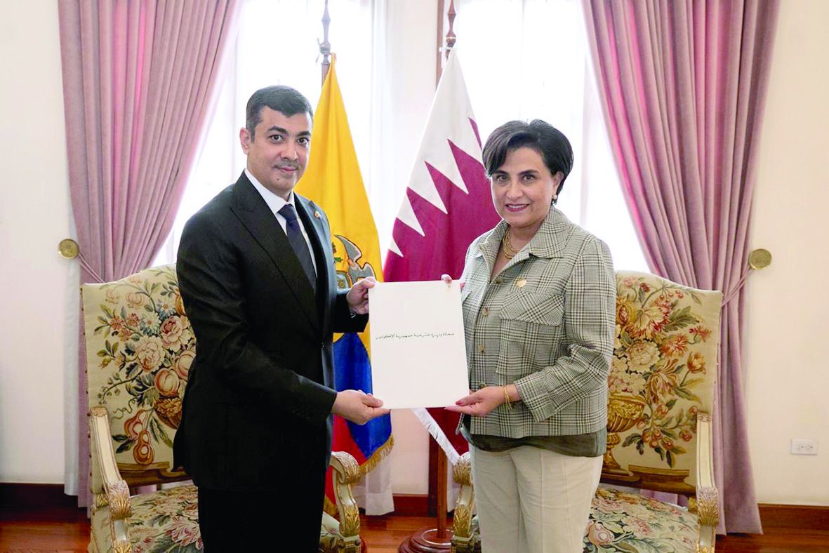 خارجية الإكوادور تتسلم نسخة من اعتماد سفيرنا