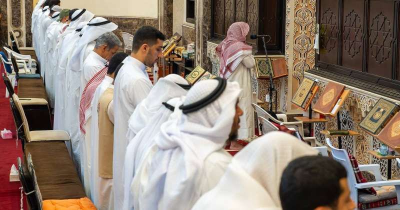 «الأوقاف» للأئمة والخطباء والمؤذنين: التزموا بالزي الرسمي