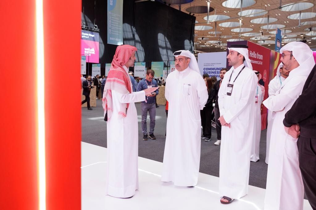 مدير مكتب الاتصال الحكومي يختتم لقاءاته في آخر أيام قمة الويب