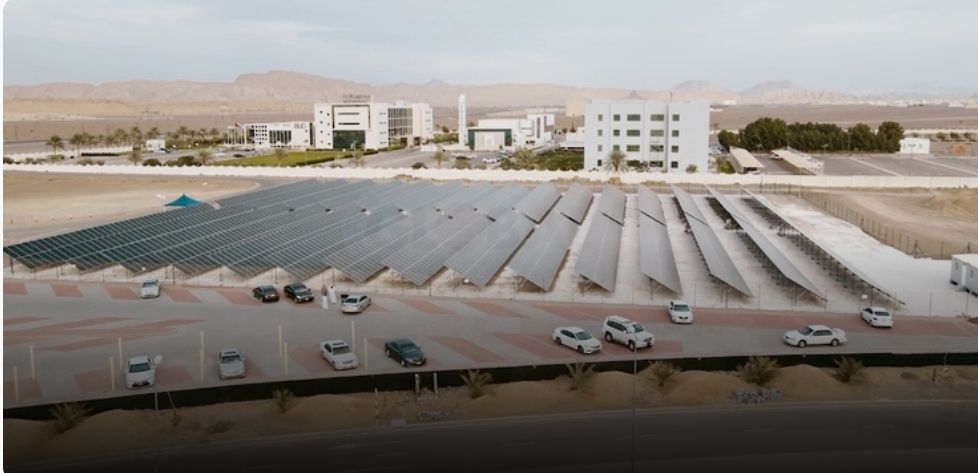 افتتاح مشروعين للطاقة الشمسية ومختبر المحاكاة التمريضية في البريمي