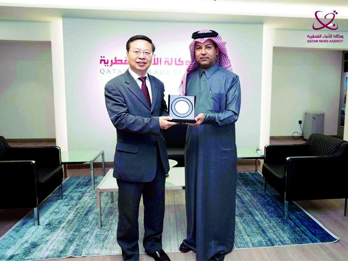 مدير «قنا» يعزز التعاون الإعلامي مع وفد «شينخوا»