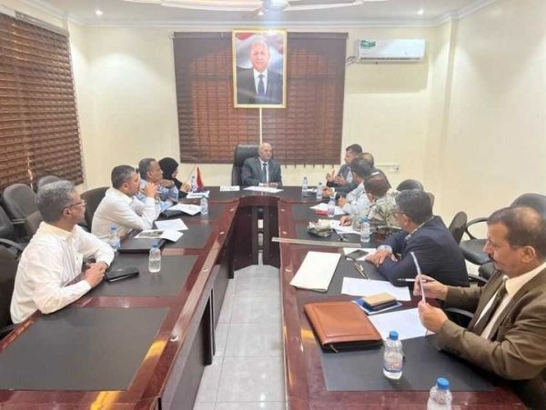 أزمة السفينة "روبيمار".. لجنة يمنية تبحث مع منظمات أممية ودولية سُبل تفادي كارثة بيئية بالبحر الأحمر