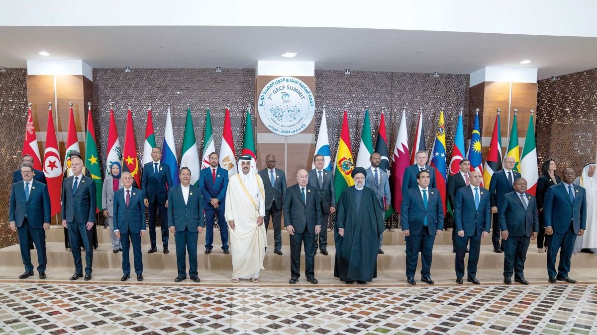 صاحب السمو يشارك في قمة الدول المصدرة للغاز