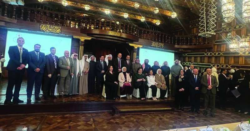 الغانم متوسطة المكرمين الحاصلين على الدبلوم المهني في التعليم