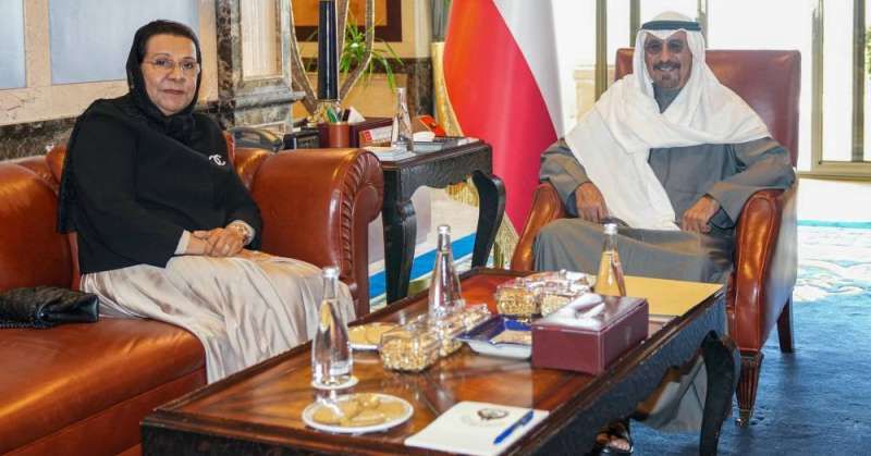 رئيس الوزراء يستقبل رئيس المجلس التأسيسي لجامعة عبدالله السالم ورئيس ديوان المحاسبة بالإنابة