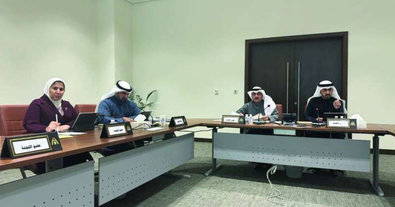 جانب من اجتماع لجنة الفروانية في المجلس البلدي