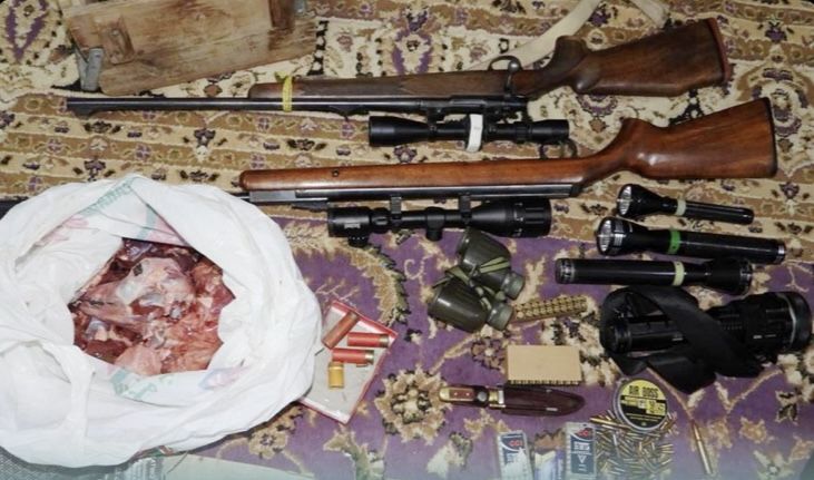 ضبط مواطنين قاموا بصيد غزال عربي