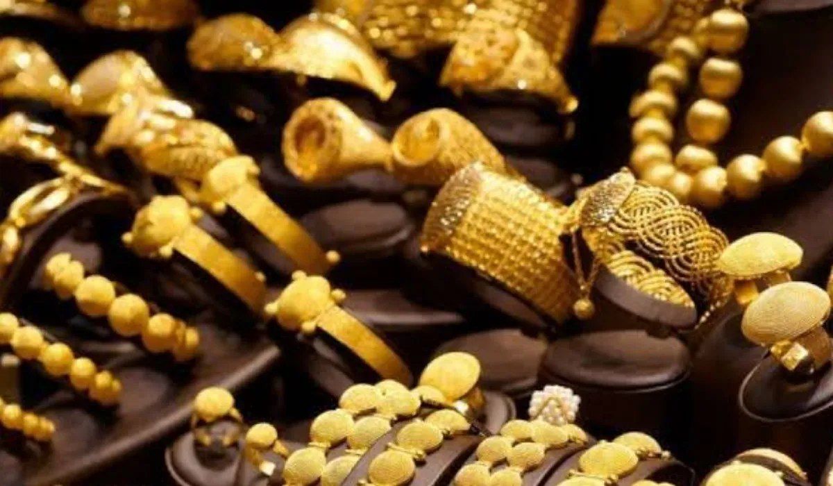 هدوء وانخفاض في اسعار الذهب في السعودية اليوم الأحد 3 مارس 2024