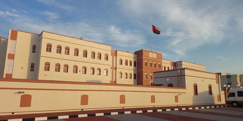 بأكثر من 4 ملايين ريال عُماني الانتهاء من تنفيذ ثلاثة مبانٍ مدرسية بولاية العامرات