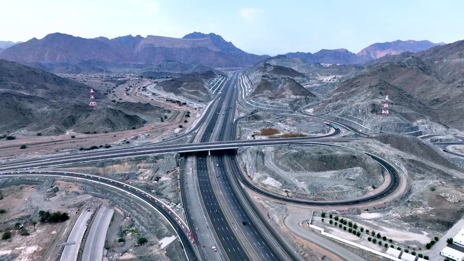 وزارة النقل والاتصالات وتقنية المعلومات تفتتح مشروع توسعة طريق الرسيل – بدبد