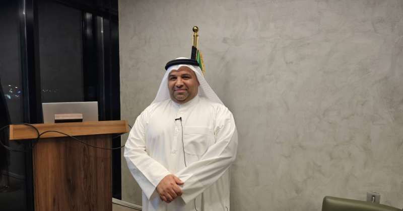 المهندس عادل الوصيص في جناح دولة الكويت